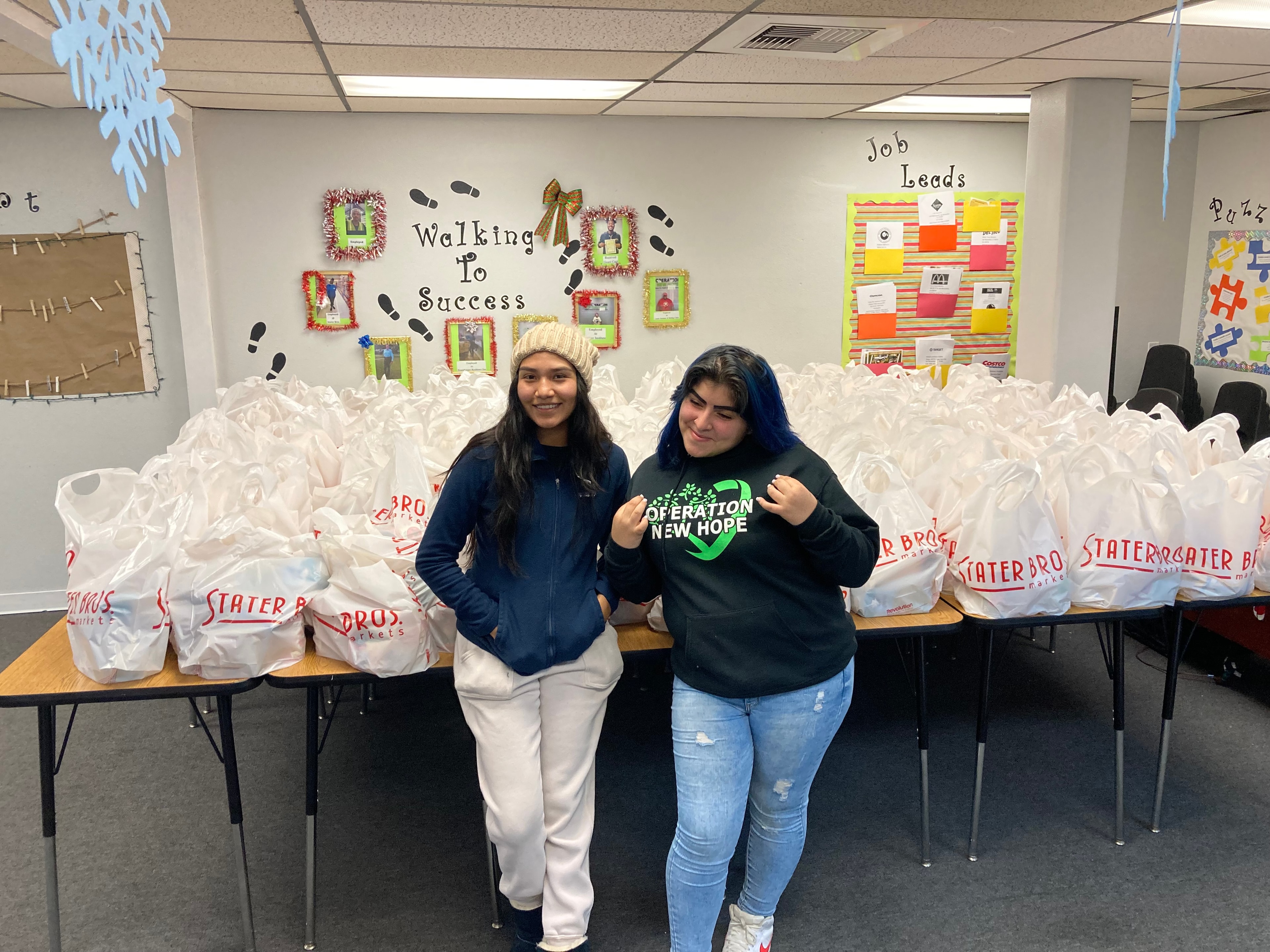 Student food outreach with Stater Bros donation